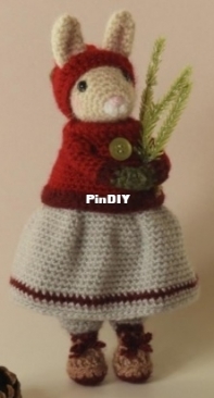 Little Brambles Crochet - Willow the Winter Rabbit