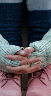 Fingerless Brioche Mitts by Kaitlin Barthold-Free