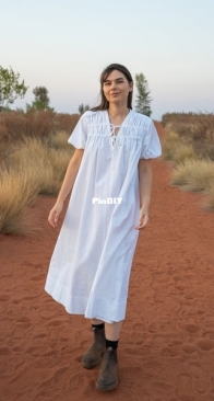 Soften Studio - Dae dress -  Size 6-24 - English