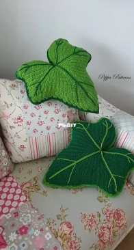 Pippa Patterns - Connie Rockliff - Ivy Cushion
