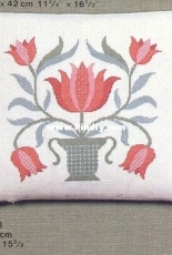 Haandarbejdets Fremme 20-6088 - 5 Tulips by Ida Winckler 1984