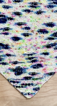 Easiest Triangle - Pooling Version by Cast Away Yarn Shop-Free