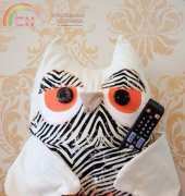 Dimplicity Crafty -Owl Remote Caddy /English