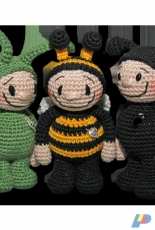 Zhaya Designs - Bugs and Friends - German - Free