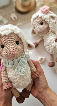 El Rincón de Ale - Alejandra Bianchimano - Bianca the Sheep -  Oveja Bianca - Spanish