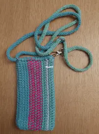 Octobre Rose tunisian crochet pouch