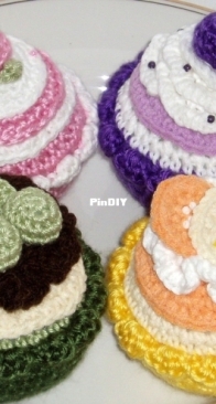 Lynnes Pattern Parlour - Lynne Rowe - Cakes and Tarts