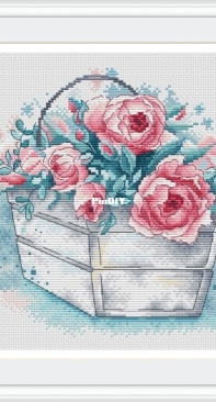 Roses in a Box by Alla Erokhova XSD