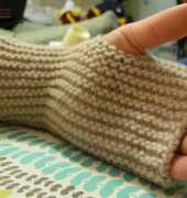 Easy Garter Stitch Fingerless Mittens by Kelly Meneely -Free