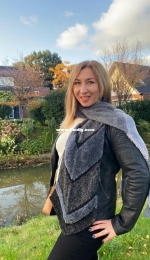 Marlet Scarf by Olga Gadetskaya-den Otter-Free