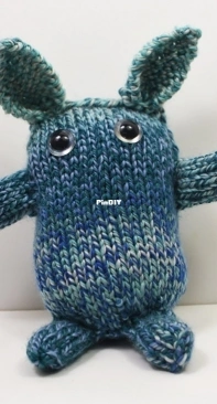 Cascade Yarns C318 Cascade Critter - Free