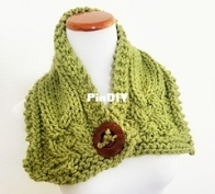 Knots and twists cowl by Petra Breakstone