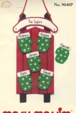 Mary Maxim-N°9040P-Plastic Canvas-Mitten Sled