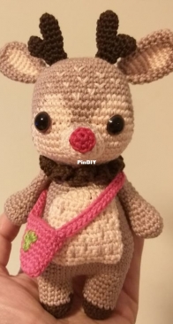 Didi the reindeer with bag