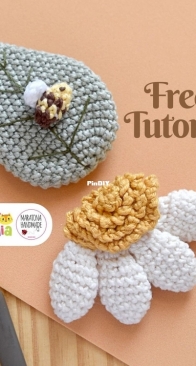 Gato Mia Crochetaria - Caroline Schossler - Daisy and Leaf Pin - Free