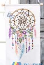 Delightful Dreamcatcher by Amanda Gregory from The World of Cross Stitching TWOCS 224
