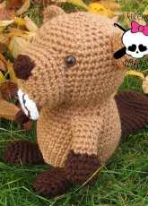 Forever Stitchin - Jodi Stredulinsky- Brooke the Beaver - English