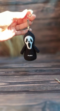 Props Toys - Anna Boichenko - Ghost face