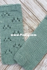 Seamless Lacy Mitts by Laura Heisler