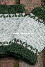 Happy Hollydays Wristwarmers and Socks by Anna Lange - Free
