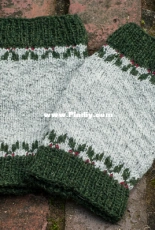 Happy Hollydays Wristwarmers and Socks by Anna Lange - Free