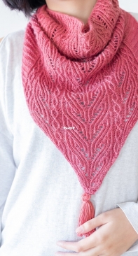 Whakairo Cowl by Francoise Danoy