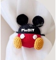 Amis Crochê - Jéssica Ramos de Souza Simão - Curtain Tie Back - Mickey Prendedor de Cortina - Portuguese - Free