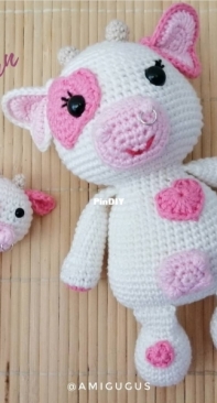 Amigugus - Ana Fouto - Cow Tassel - English and Portuguese - Free