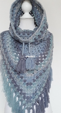 Annah haakt - Anna Kost - Granny Hooded Cowl - Dutch