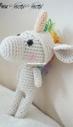 Frau Tschi Tschi - Little Unicorn - English and German - Free