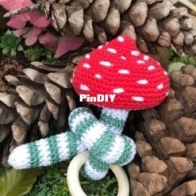Gek op Haken - Tjeempie Designs - Marja Waalwijk -Mushroom Rattle - Paddenstoel Rammelaar - Dutch
