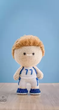 Basketball Player Amigurumi Luka Dončić - TheNomadKnot - Ana Figueiredo - English
