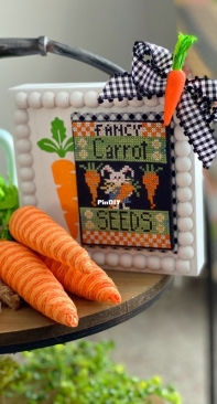 Stitching With the Housewives - Tiered Tray Tidbits - Carrot Seeds