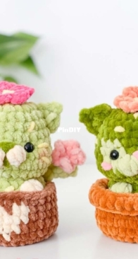 Easy Crochet Plushies - Carol - Mini Cactus Cat