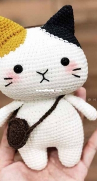 Hainchan Design - Hainchan - Hanh Tran - Tira the Little Cat