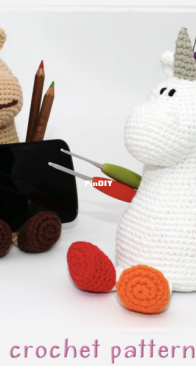 Patterns by Steph - Stephanie Risthaus - Phone Stand Horse/Unicorn