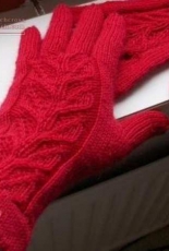 Distant Knitter-Banaanipuu /Banana Tree Gloves by Pirita Hiltunen-Free