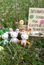 Ami Loves Gurumi - K. Godinez - Schoolkid bunny - English and German - Free