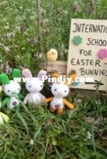 Ami Loves Gurumi - K. Godinez - Schoolkid bunny - English and German - Free