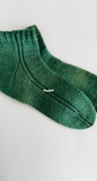 Cable Socks by Margaryta Berdychevska-Free