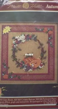 Mill Hill MHCB67 Autumn Series III - Autumn Wreath
