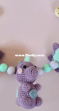 Hobbii Friends - Super Cute Design - Jennifer Santos - 1011-203-1755 - Dino Pram Chain - Free