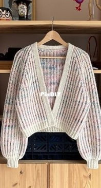 Clara Eggers - Fluffy Ass Brioche Cardigan - English