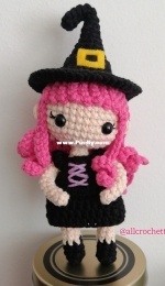 All Crochet - Cecilia Iñiguez - Pily the little Witch - Translated