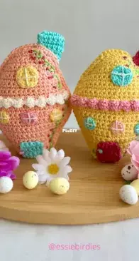 Essiebirdies - Esther Vogelaar - Pattern Egg house - Patroon Ei huisje  - English and Dutch - Free
