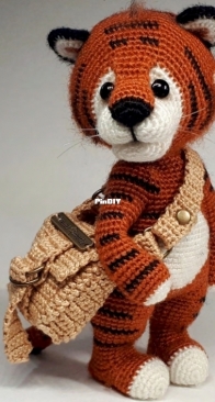 Alena Potapova - Tigrenok Vovka - Tigre Vovka - French Translated