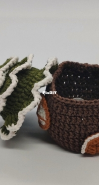 Pattern Peak Co - Christmas Tree Candy Box