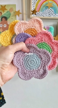 Love Indy - Natasha Emmerson - Flower coasters - English