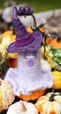 Ensorcellment Hats and Ghostie by Hunter Hammersen  - Tiny Nonsense