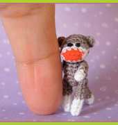 Muffa Miniatures- Mariella Vitale -  Sock Monkey at your Fingertips